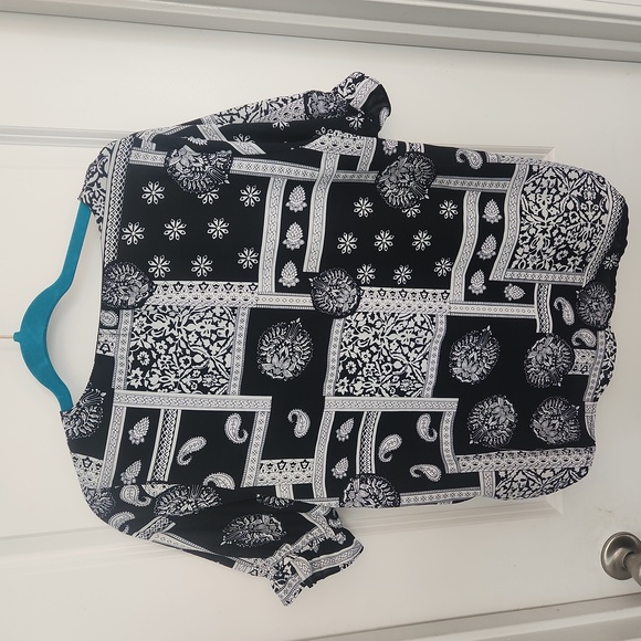 Navy & greyish/beige Short sleeve blouse FUN2FUN sz M - Picture 3 of 6